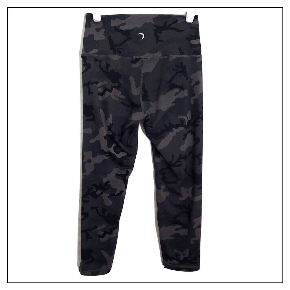 Zyia Leggings 2 Gray Forest‎ Camo Luxe 23" High Rise Yoga Cropped Breathable